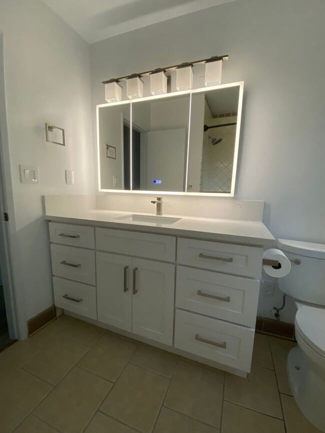 Building Photo - Freshly Renovated 3BR/2BA Pool Home – La Crescenta