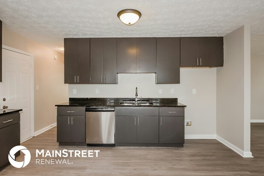 Building Photo - 2611 Star Ln