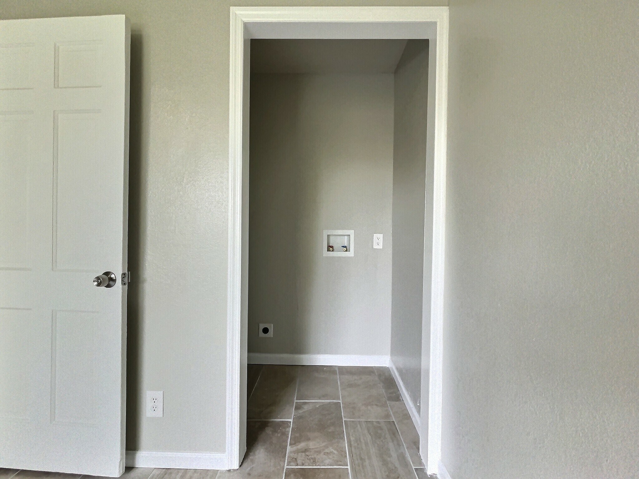 Building Photo - 6116 S Madison Plz