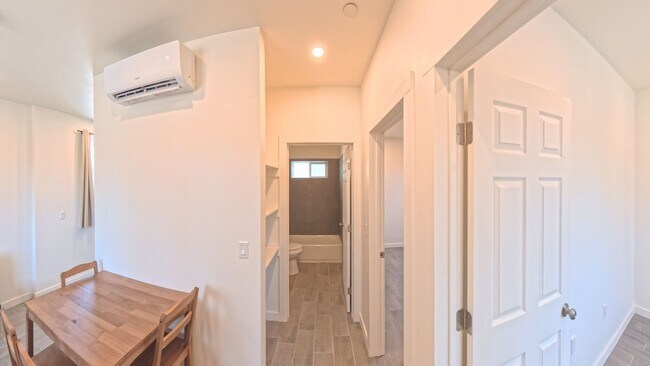 Building Photo - 847 Winston Dr