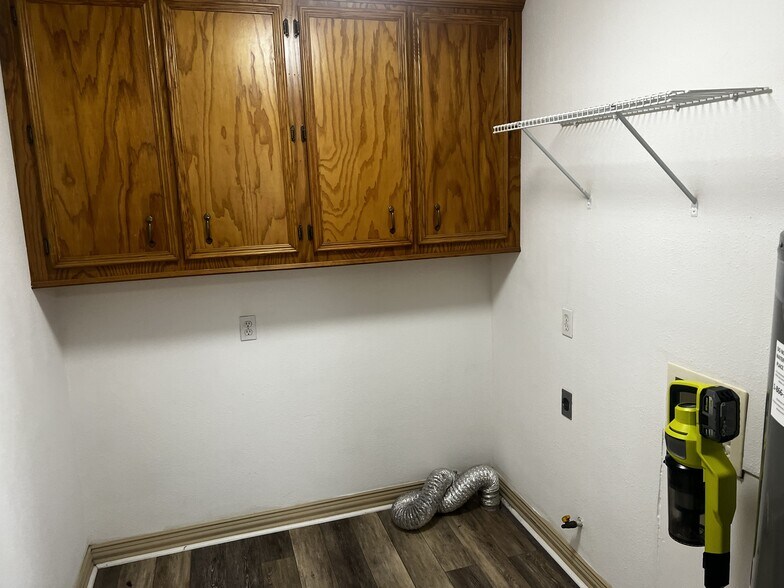 Utility Room - 233 13th St