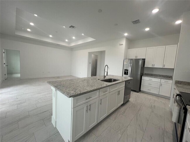 Building Photo - 52 Brig Cir E