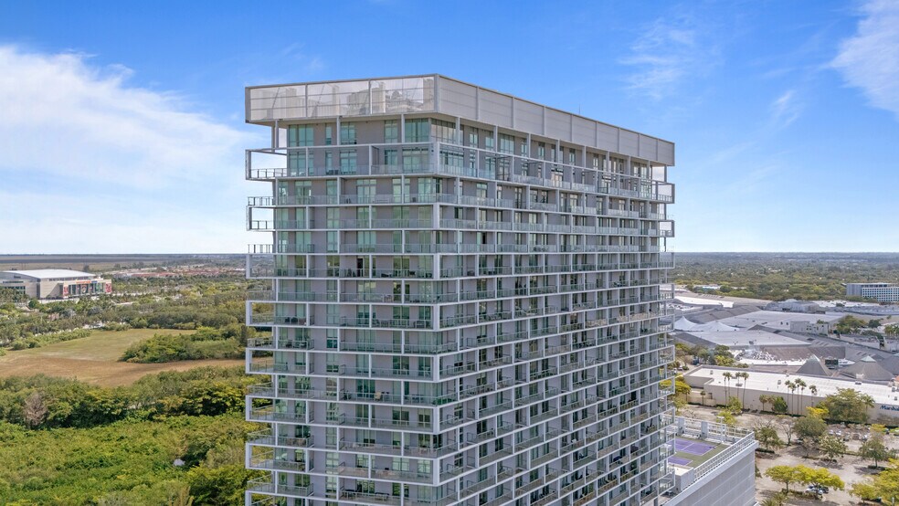 Building Photo - 2000 Metropica Way