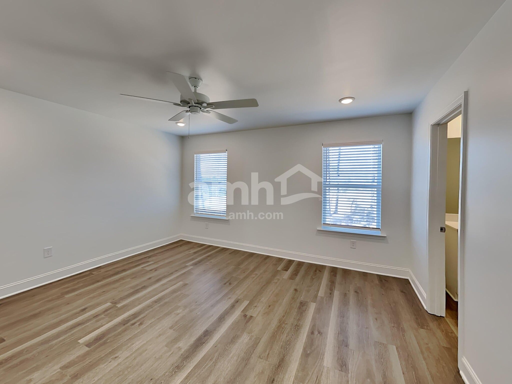 Building Photo - 1448 Aquamarine Dr