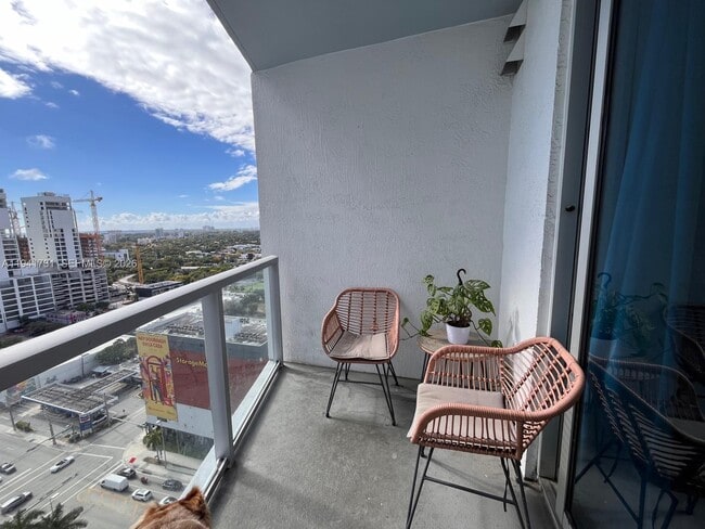 Building Photo - 185 SW 7th St