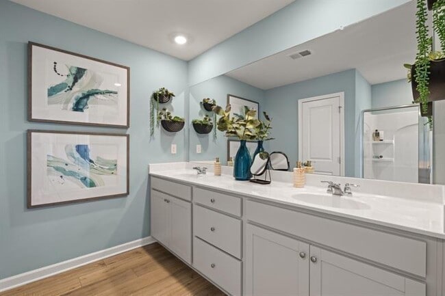 Building Photo - 2752 Lou Lou Ln