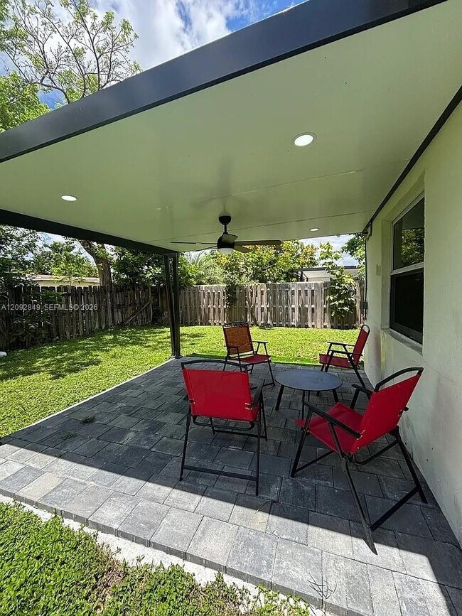 Building Photo - 9162 NW 26th Pl