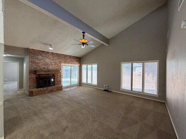 Building Photo - 5106 1st Pl