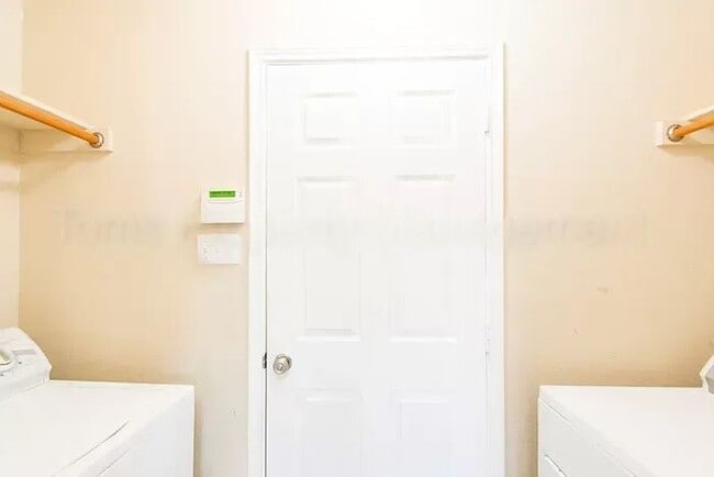 Building Photo - 3609 Venera St