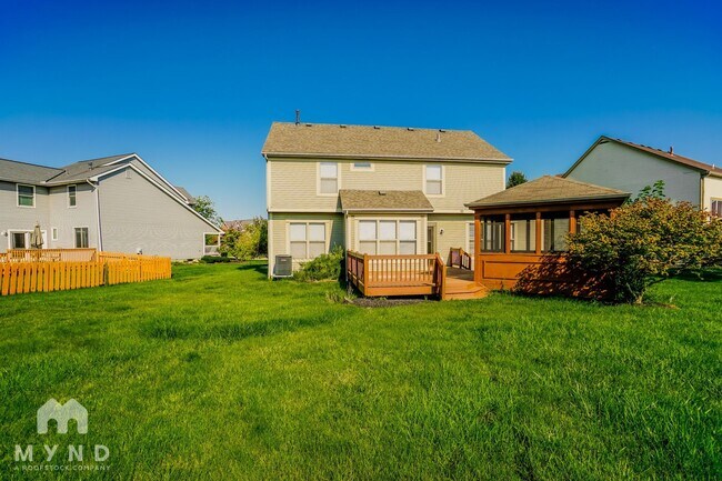 Building Photo - 946 Dianthus Ct