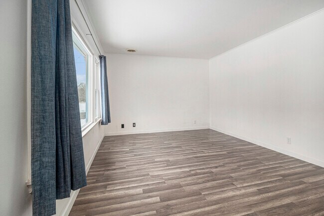 Building Photo - 13185 E Old US Hwy 12