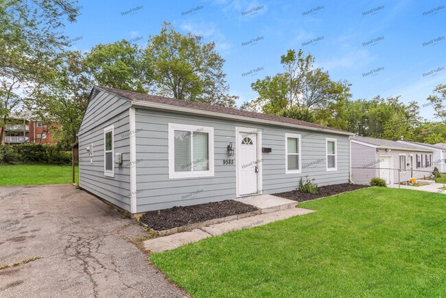 Building Photo - 9585 Loralinda Dr