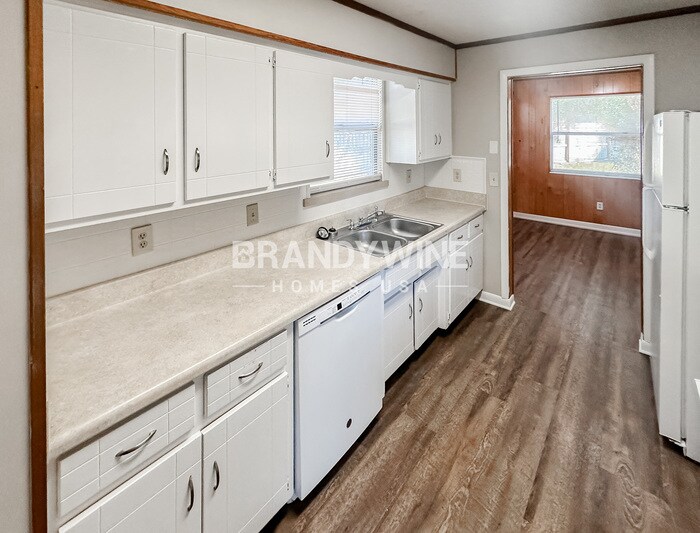 Building Photo - 10498 Arrowhead Dr