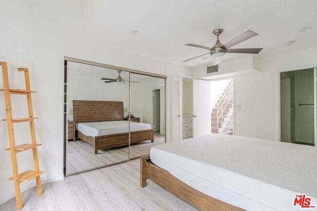 Building Photo - 5820 Yolanda Ave