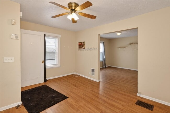 Building Photo - 53 Scottsville Rd