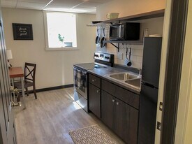 Building Photo - The Beacon Apartments