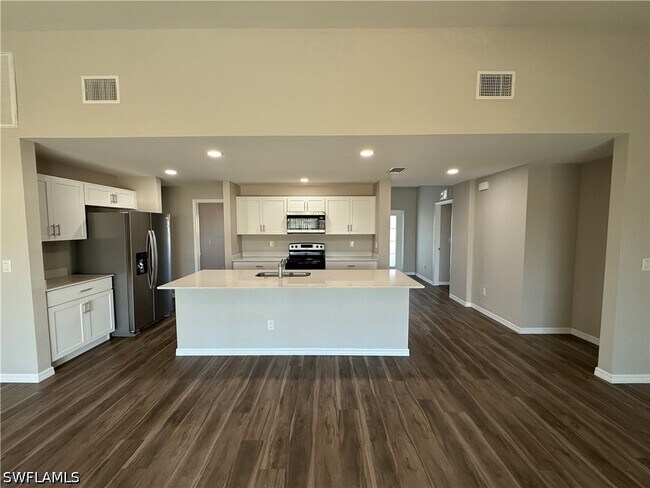 Building Photo - 1723 NW 19th St