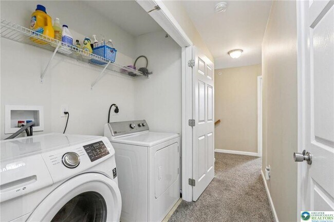 Building Photo - 270 Milkweed Dr