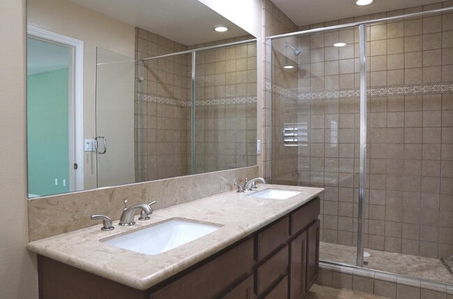 Building Photo - 80052 Silver Sage Ln