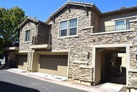 Building Photo - 3301 N Park Dr