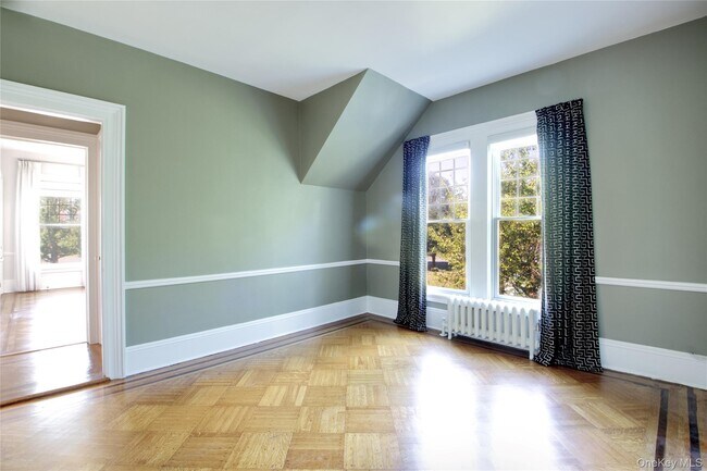 Building Photo - 92 6th St