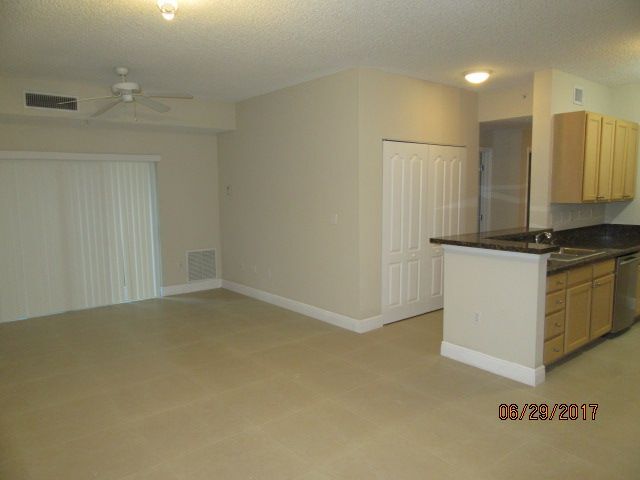 Building Photo - 6001 SW 70th St
