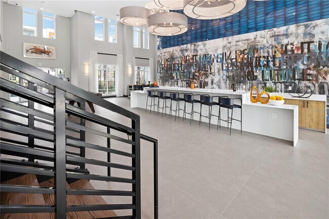 Building Photo - 5256 International Dr