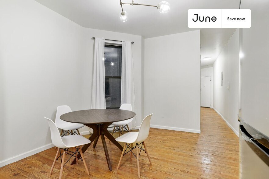 Building Photo - 136 W 109th St