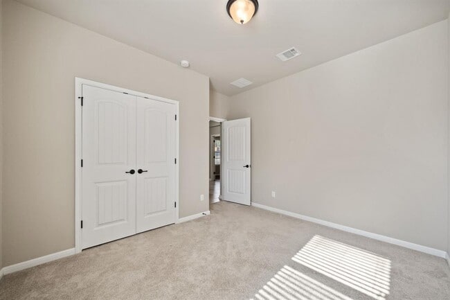 Building Photo - 209 Rock Vista Run