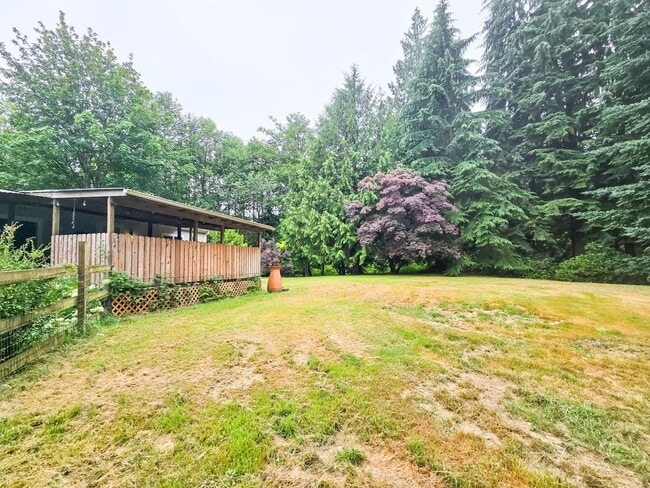 Building Photo - Tranquil Country Living Meets Modern Comfort