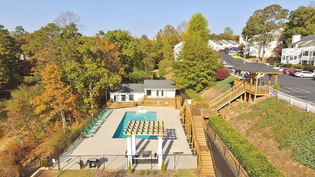 Building Photo - Edgewater on Lanier