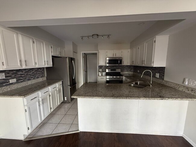 Building Photo - 612 Newbury Ln