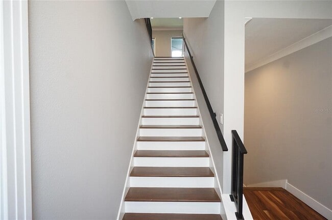Building Photo - 4910 W McElroy Ave