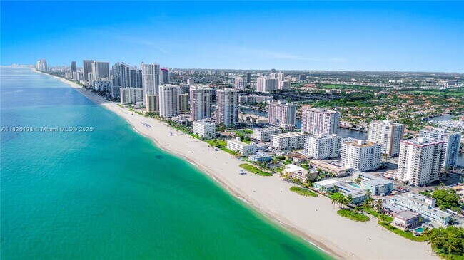 Building Photo - 1410 S Ocean Dr