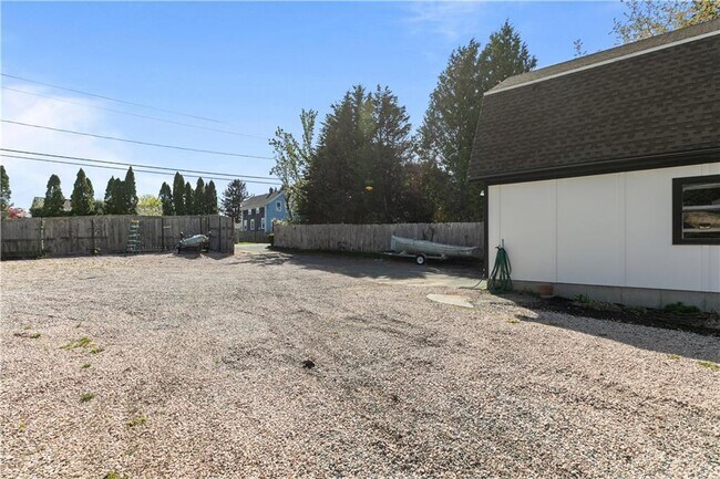 Building Photo - 202 Old Mill Ln