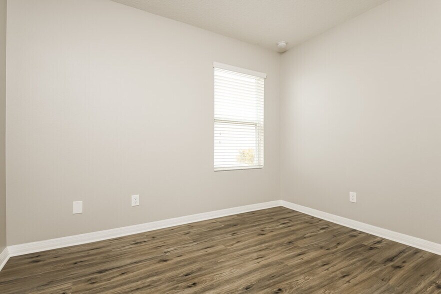 Building Photo - 3263 Grouse Ave