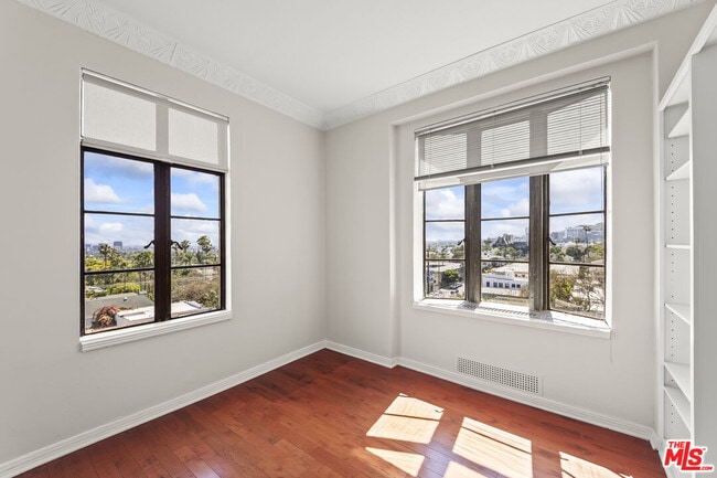 Building Photo - 1314 Hayworth Ave