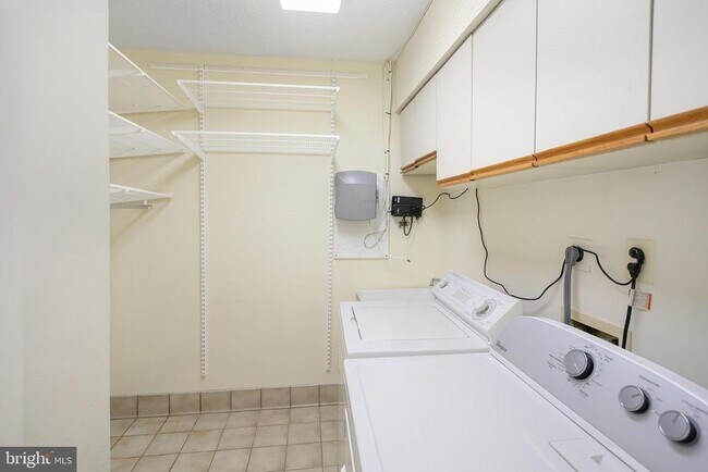 Building Photo - 5505 Seminary Rd