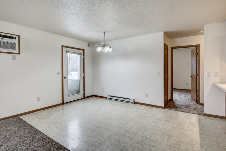 Building Photo - 1403 Glenn Pl