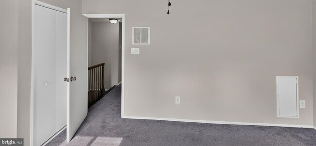 Building Photo - 6556 Pennacook Ct