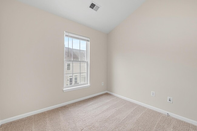 Building Photo - 631 Gatestone St