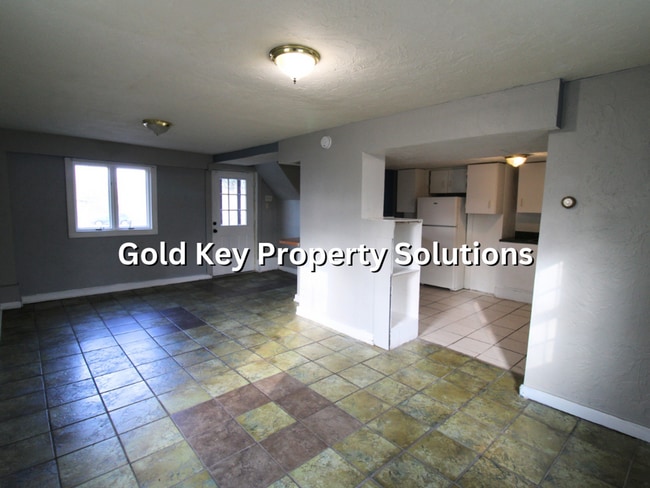 Building Photo - 2 BR 1 BA House Off Scatterfield (NO SECTION 8)