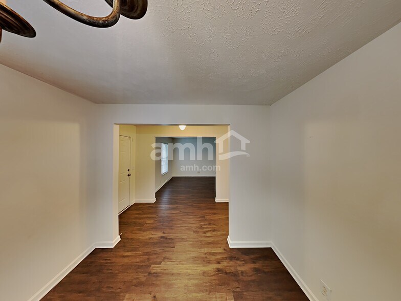 Building Photo - 609 Hannah Ridge Ct
