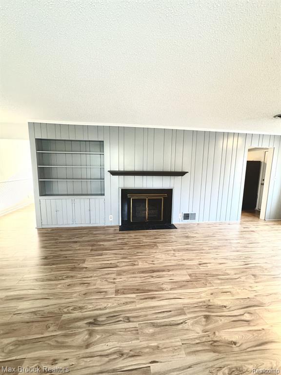 Building Photo - 158 Marlborough Dr