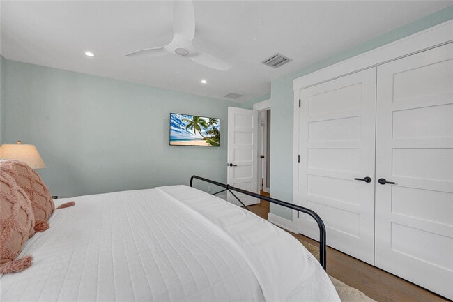 Building Photo - 450 N Swinton Ave