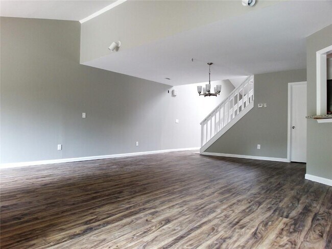 Building Photo - 4148 Fawn Ct NE