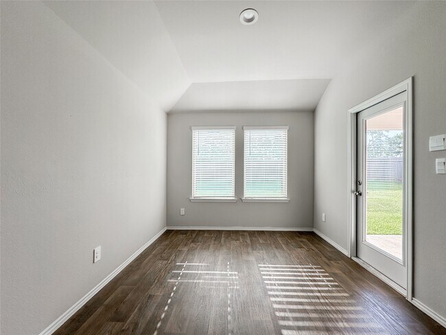 Building Photo - 40507 Birch Shadows Ct