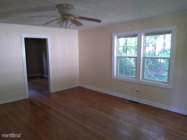 Building Photo - 3 br, 1 bath House - 1412 Walt Arney Rd