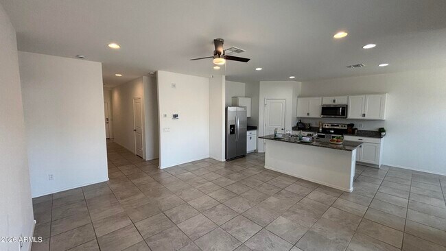 Building Photo - 1136 W Sand Cyn Ct