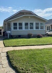 Building Photo - 2505 Ave F
